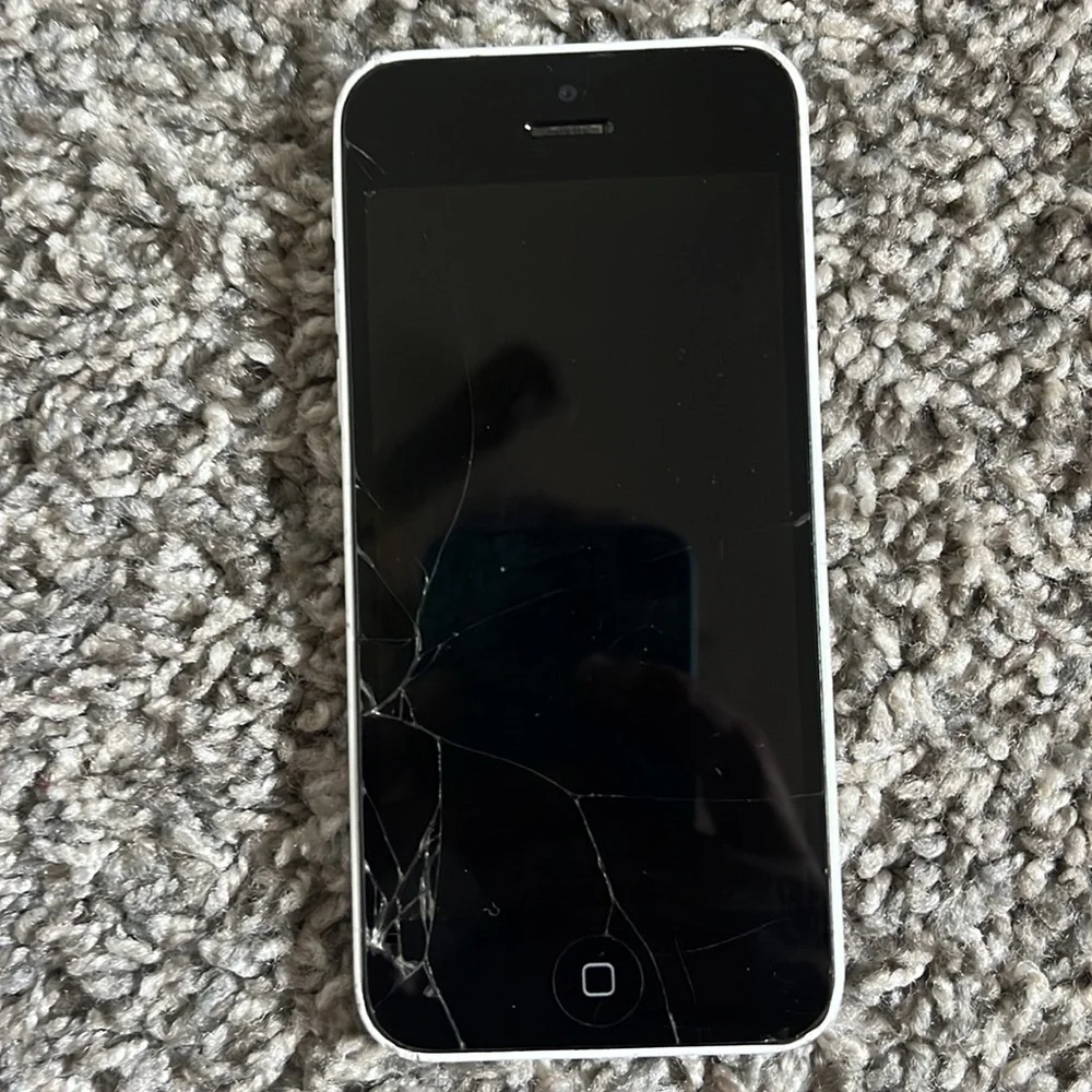 Apple iPhone 5C (for parts only) - Picture 4 of 5